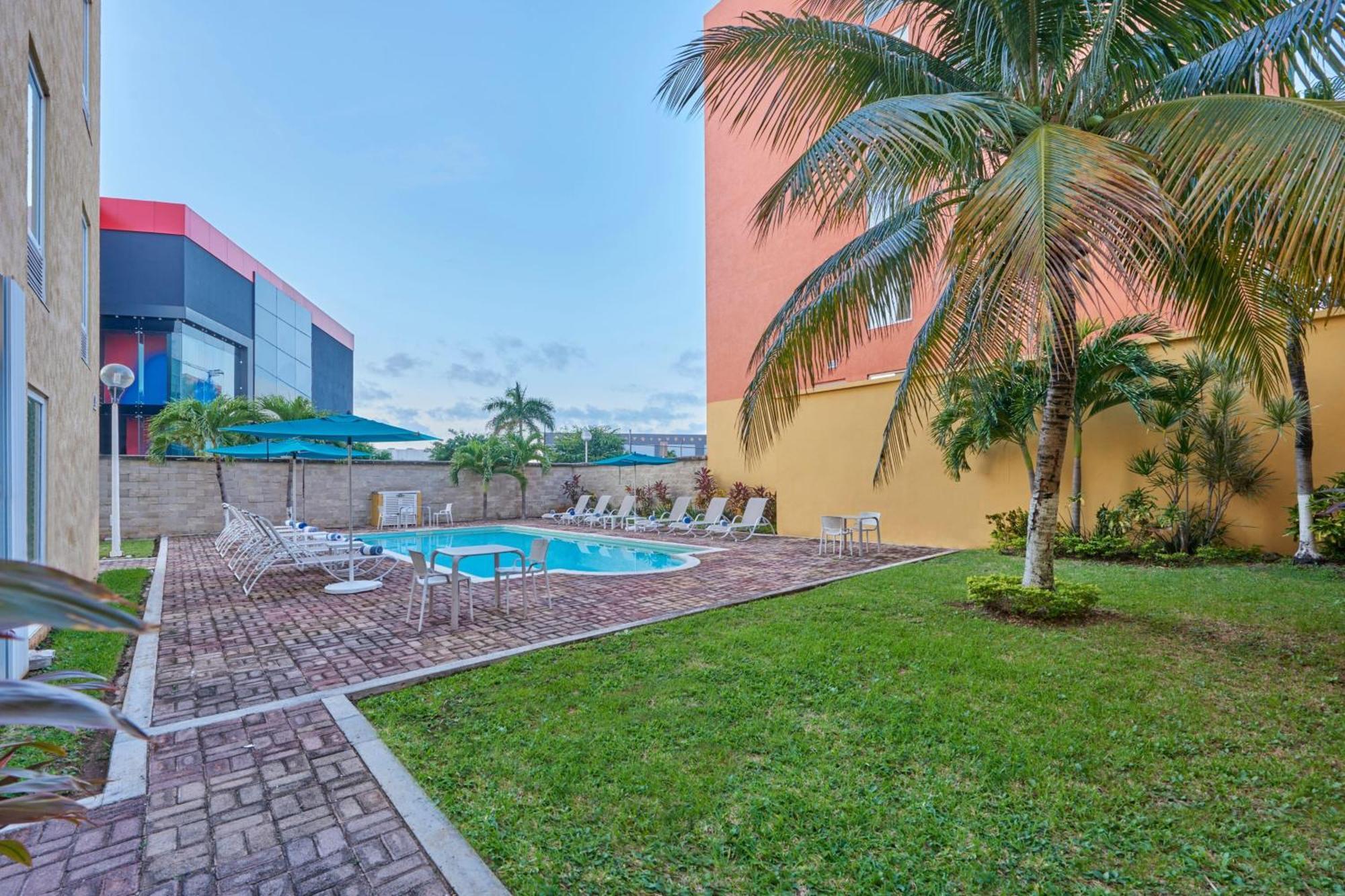 City Express By Marriott Cancún Exteriér fotografie