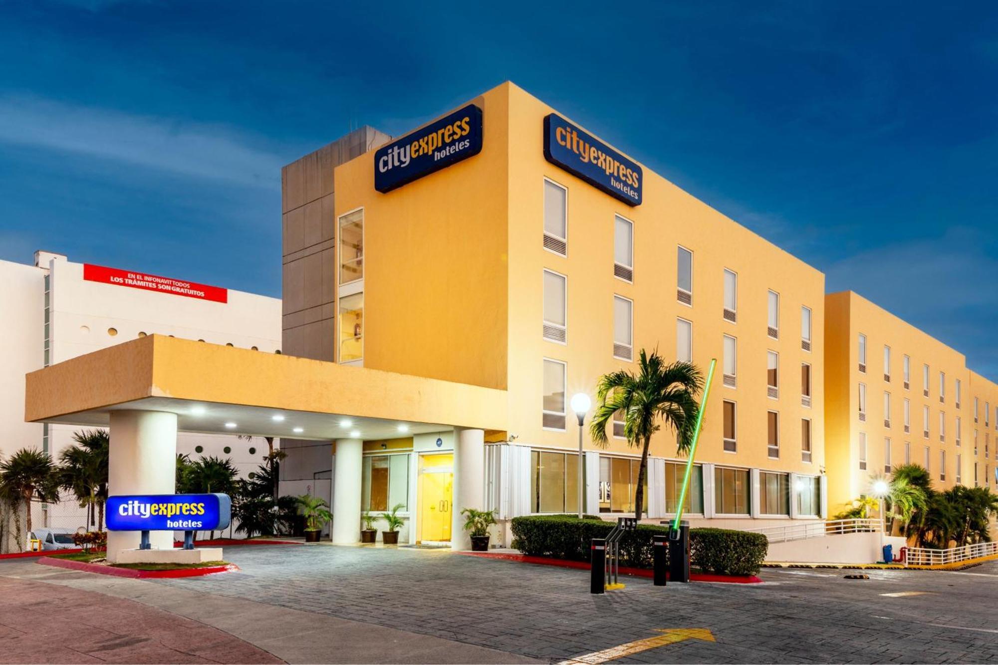 City Express By Marriott Cancún Exteriér fotografie